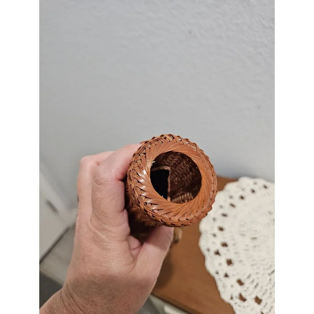 Wicker Single Stem Vase/Glass Vase‎ Inside - SEE DESCRIPTION